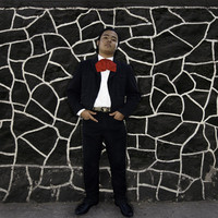 Red Bow Mariachi Stone Wall, Mexico